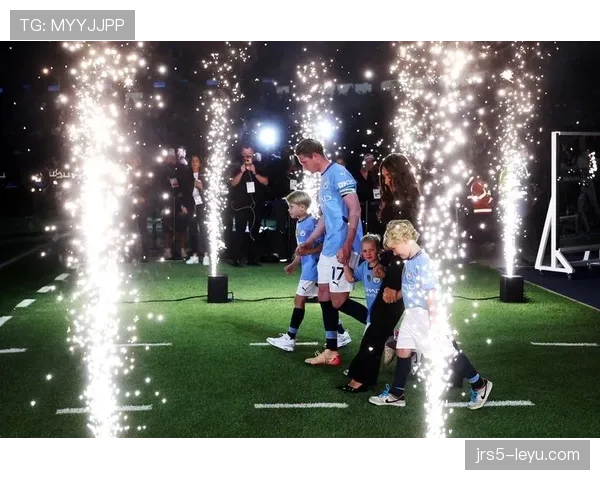 格拉纳达新赛季关键球员表现抢眼，球队未来前景备受期待