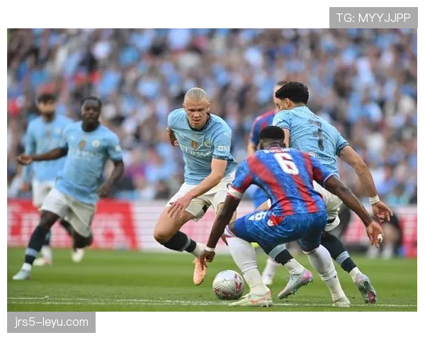 水晶宫主场迎战曼城,状态回升剑指三分 水晶宫主场迎战曼城,状态回升剑指三分