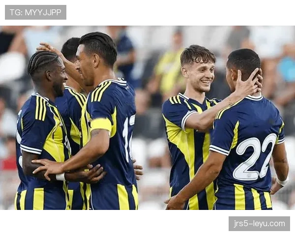 费耶诺德攻防均衡状态回暖，联赛战绩稳步提升