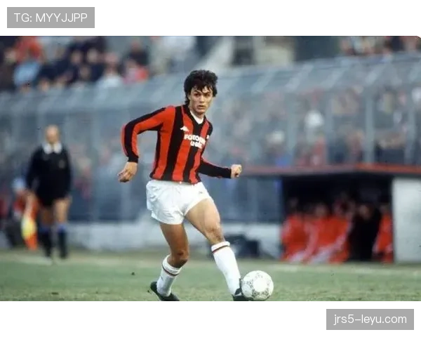 马尔蒂尼职业生涯高光时刻回顾：传奇后卫铸就米兰王朝的不朽丰碑