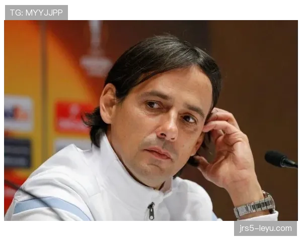 滕哈赫执教下球队风格变革,控球掌控趋势明确,防守反击渐行渐远