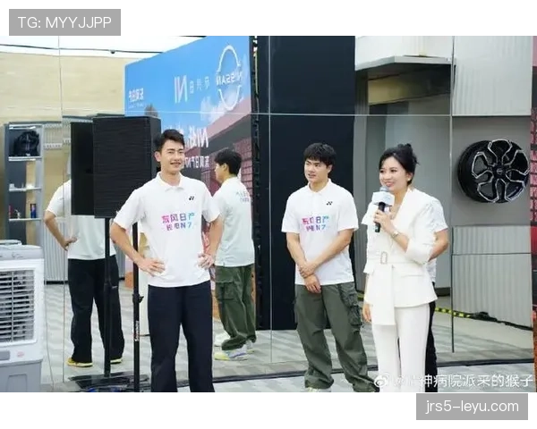 梁伟铿训练完直接打车去喝下午茶,这松弛感谁懂啊 梁伟铿训练完直接打车去喝下午茶,这松弛感谁懂啊